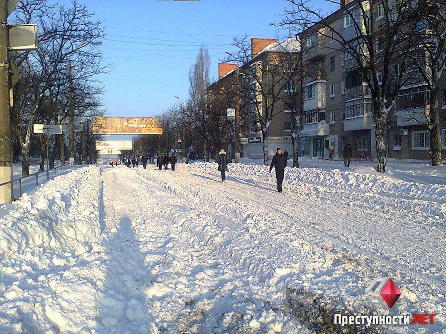 Маршрутчики в Николаеве поднимают цены в то время, как люди гибнут от непогоды