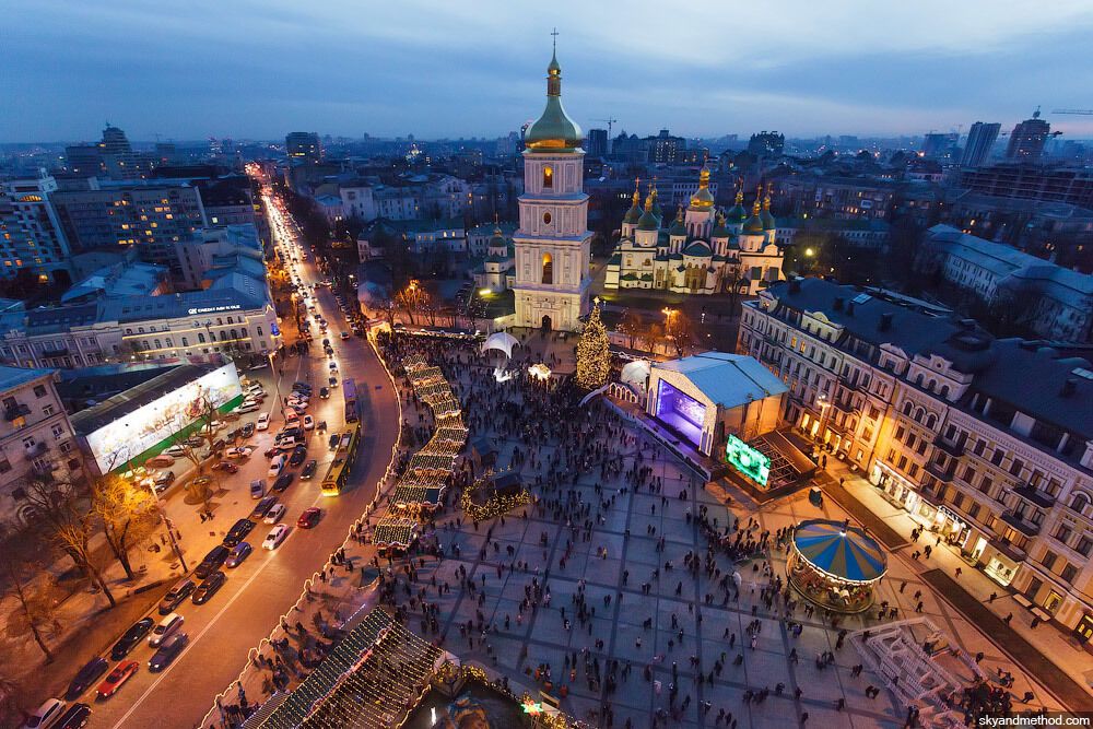 В сети появились фото главной новогодней елки Украины с высоты птичьего полета