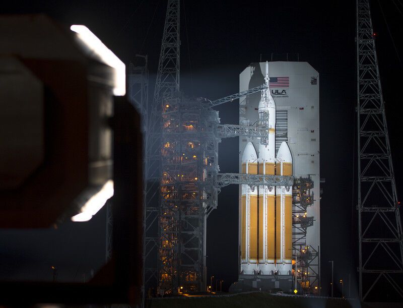 Опубликованы фото запуска космического корабля Orion