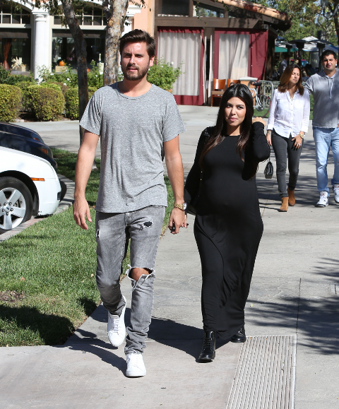 Беременная и обнаженная: откровенная фотосессия Кортни Кардашьян