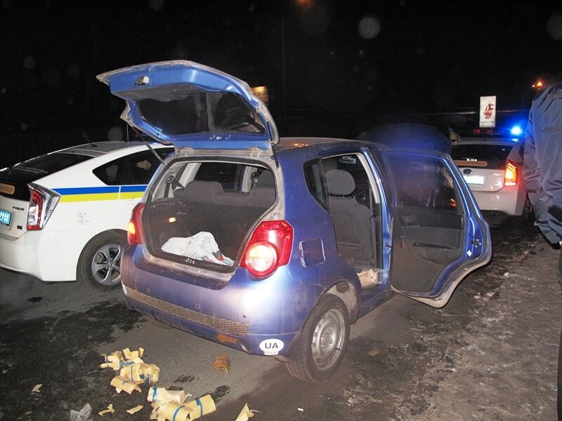 В Киеве задержали автомобиль с гранатометами