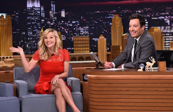 Риз Уизерспун дико весело 