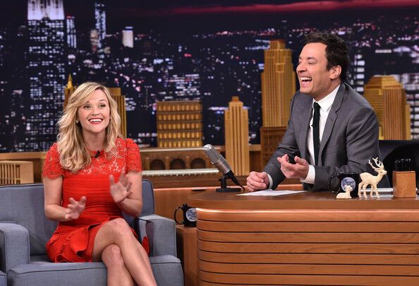 Риз Уизерспун дико весело 