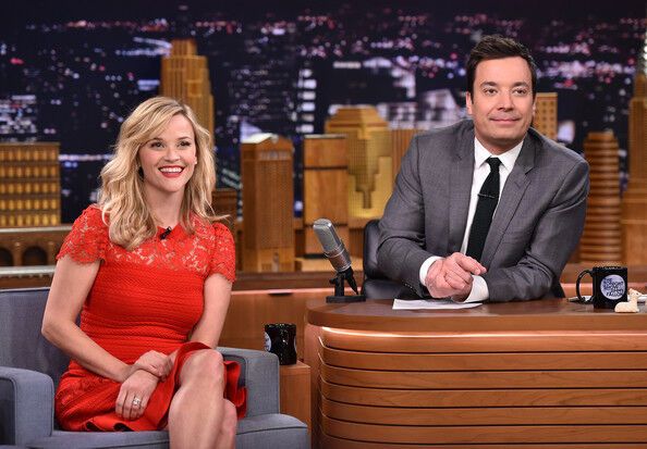 Риз Уизерспун дико весело 