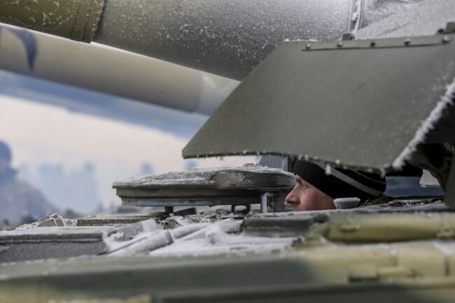 Вооруженые Силы получили новые танки и вертолеты: опубликованы фото