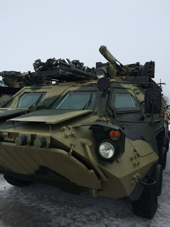 В сети появились уникальные фото новейшей техники, переданной бойцам АТО