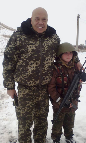 Москаль нашел на Луганщине 9-летнего украинского "карателя": фото на память