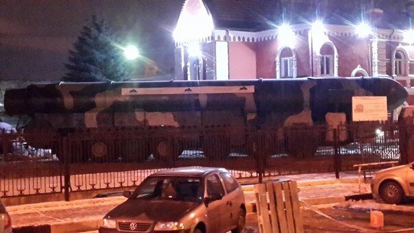 У центрі Москви розгорнули ракетний комплекс С-300, в Одинцово пригнали "Тополь": фото очевидців
