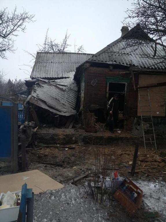 В Дебальцево под обстрелами террористов погибла семья: фото МВД