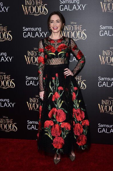 "Чем дальше в лес...": яркая звездная премьера