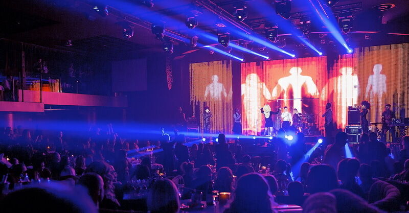 LOBODA сыграла на барабанах и заставила зал танцевать на своем "Запретном концерте"