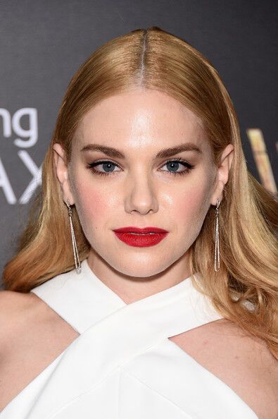 "Чем дальше в лес...": яркая звездная премьера