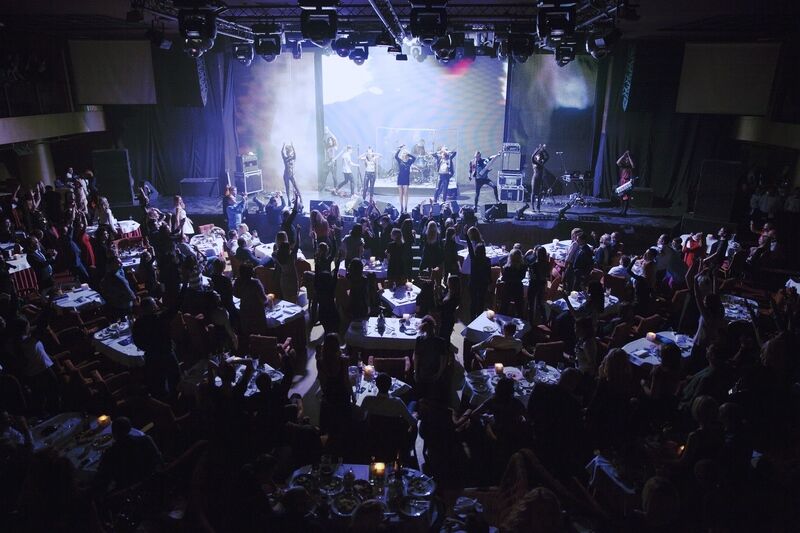 LOBODA сыграла на барабанах и заставила зал танцевать на своем "Запретном концерте"