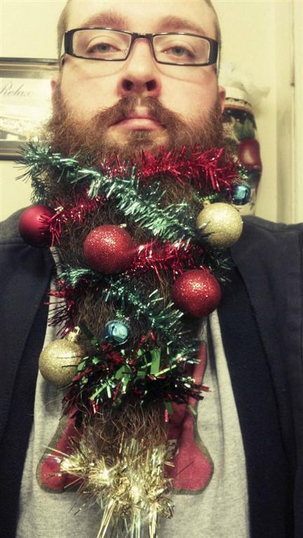 Подборка самых забавных новогодних костюмов