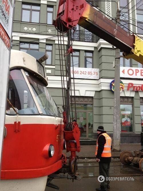 В Киеве сошел с рельс трамвай