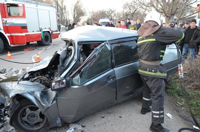 ДТП в Севастополе: восемь пострадавших, одна жертва