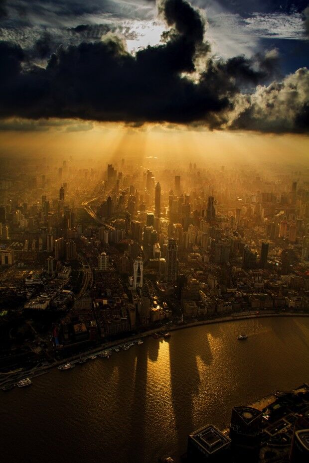 Шанхай с высоты второго по высоте здания мира
