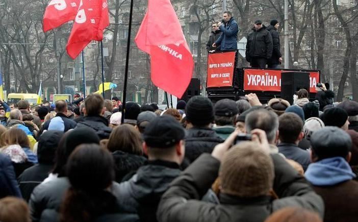 На віче в Дніпропетровську, де виступить Кличко, зловили чоловіків з зеленкою