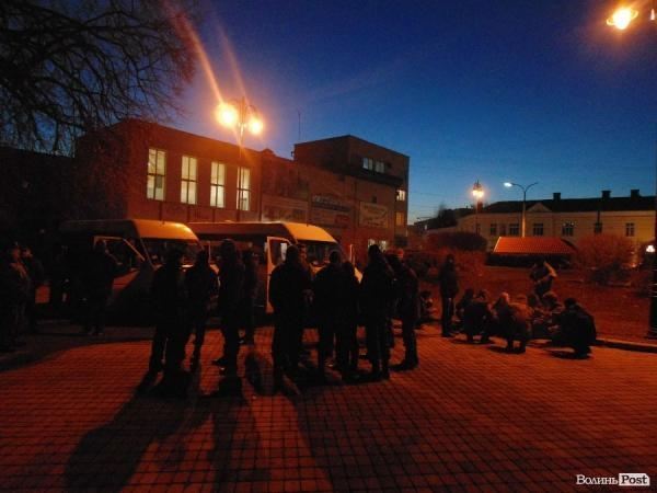 Луцкий "Правый сектор" пикетировал здание облпрокуратуры