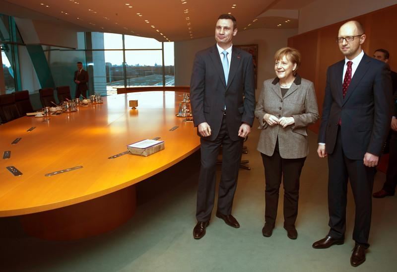 Оппозиция рассчитывает на помощь Меркель в решении кризиса в Украине