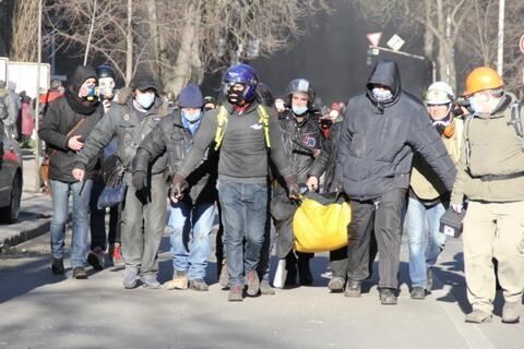 Столкновения в Киеве: силовики начали штурм. Фоторепортаж