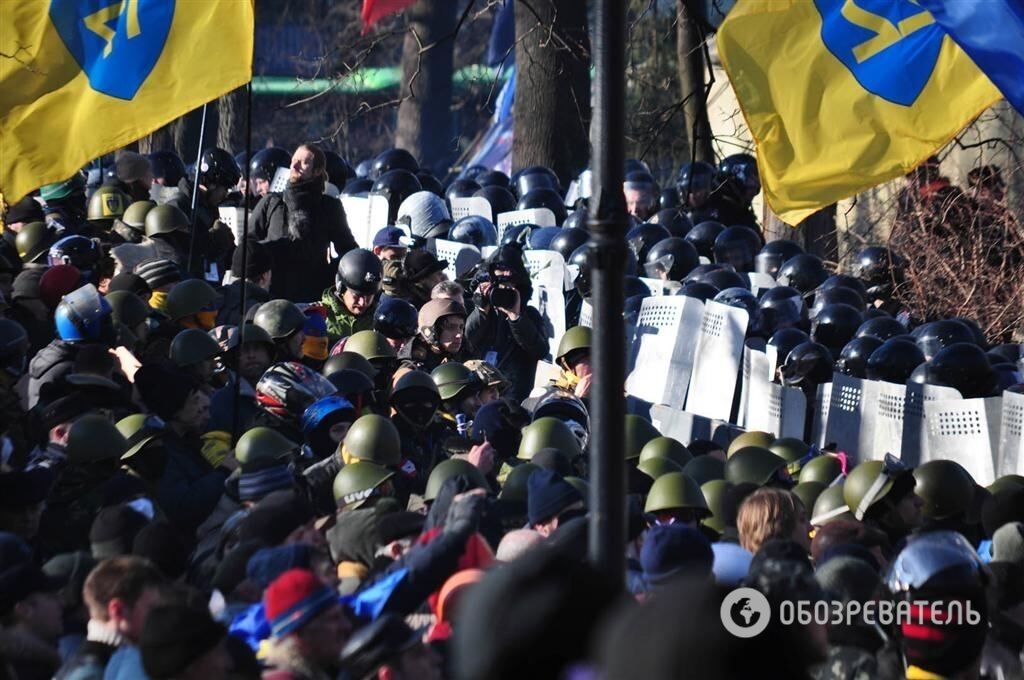 Столкновения в центре Киева. Фоторепортаж