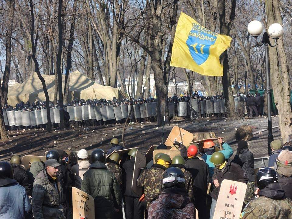 Столкновения в Киеве: силовики начали штурм. Фоторепортаж