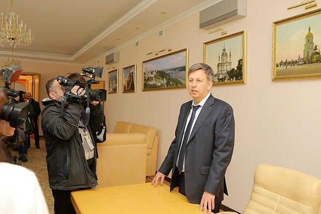 Макеенко не побоялся переехать в кабинет Черновецкого