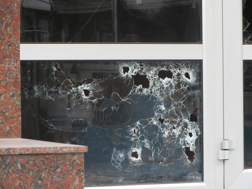 Штурм СБУ в Хмельницком: подстрелили еще троих активистов