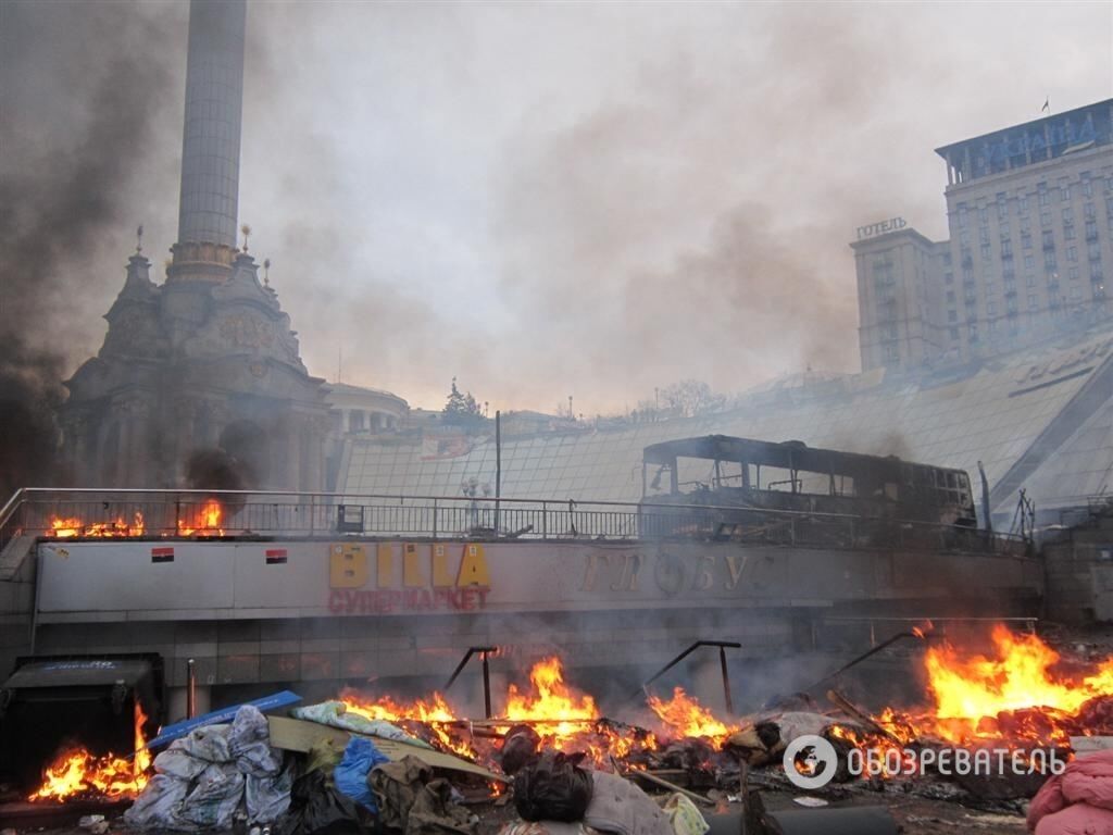 Евромайдан: жаркая ночь и хмурое утро. Фоторепортаж 