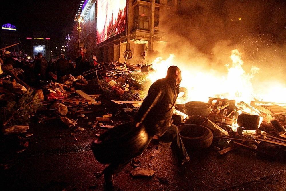 Силовики усилили наступление на митингующих