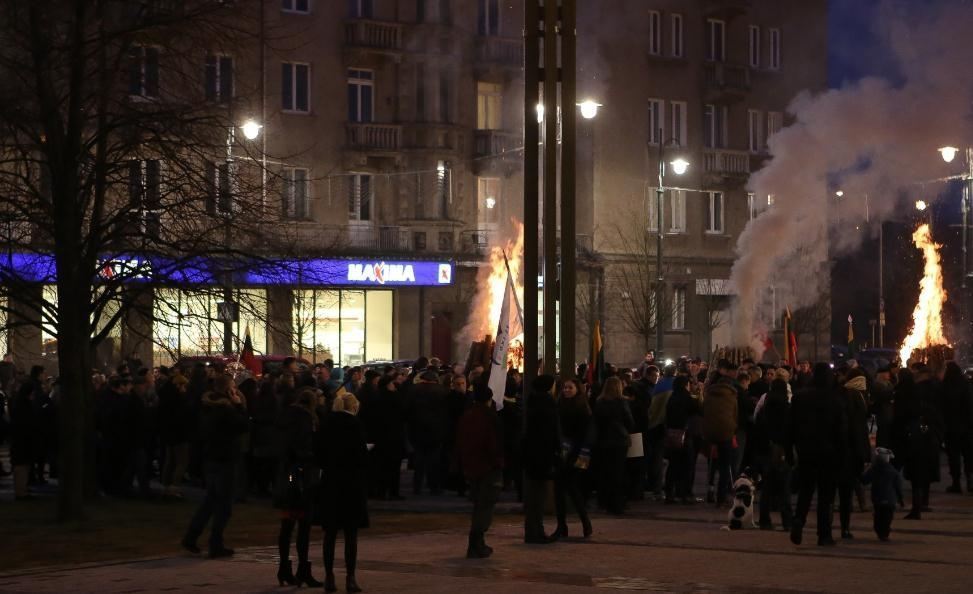 В Литве зажгли костры солидарности с Украиной