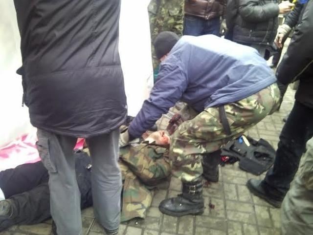 Стрельба на Майдане: возле отеля "Козацький" восемь трупов