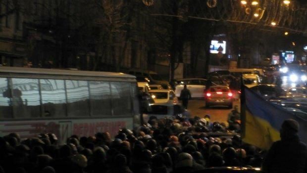 Майдановцы отпустили пленных солдат ВВ