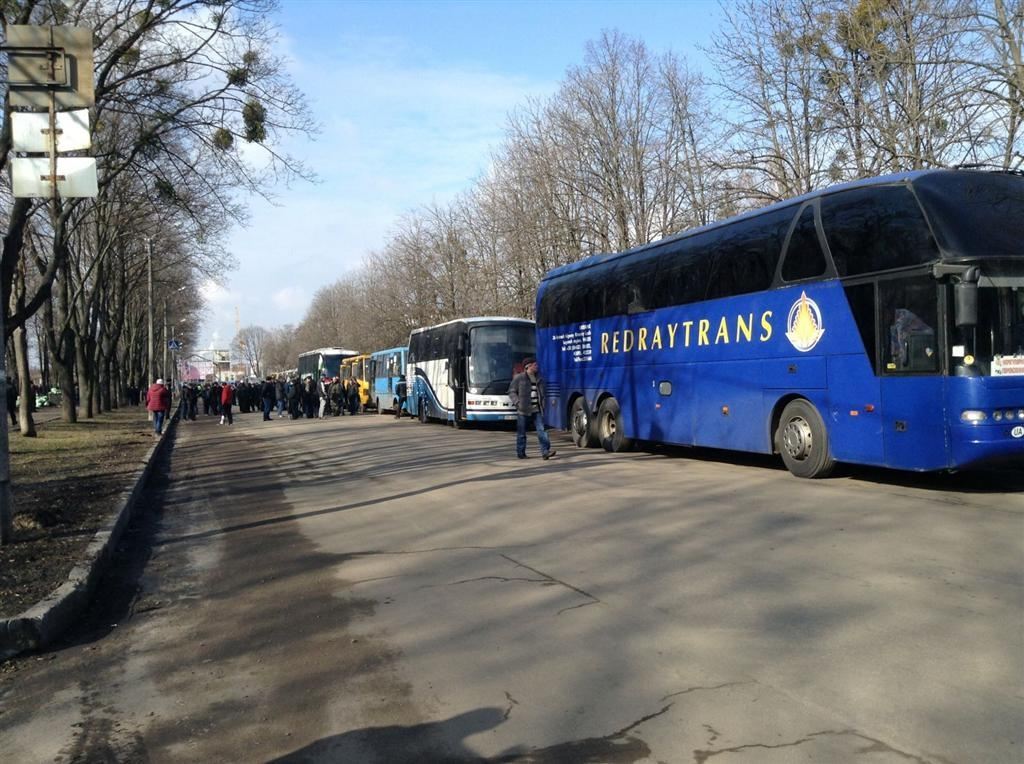 В Харькове собираются сторонники и противники съезда "Украинского фронта"