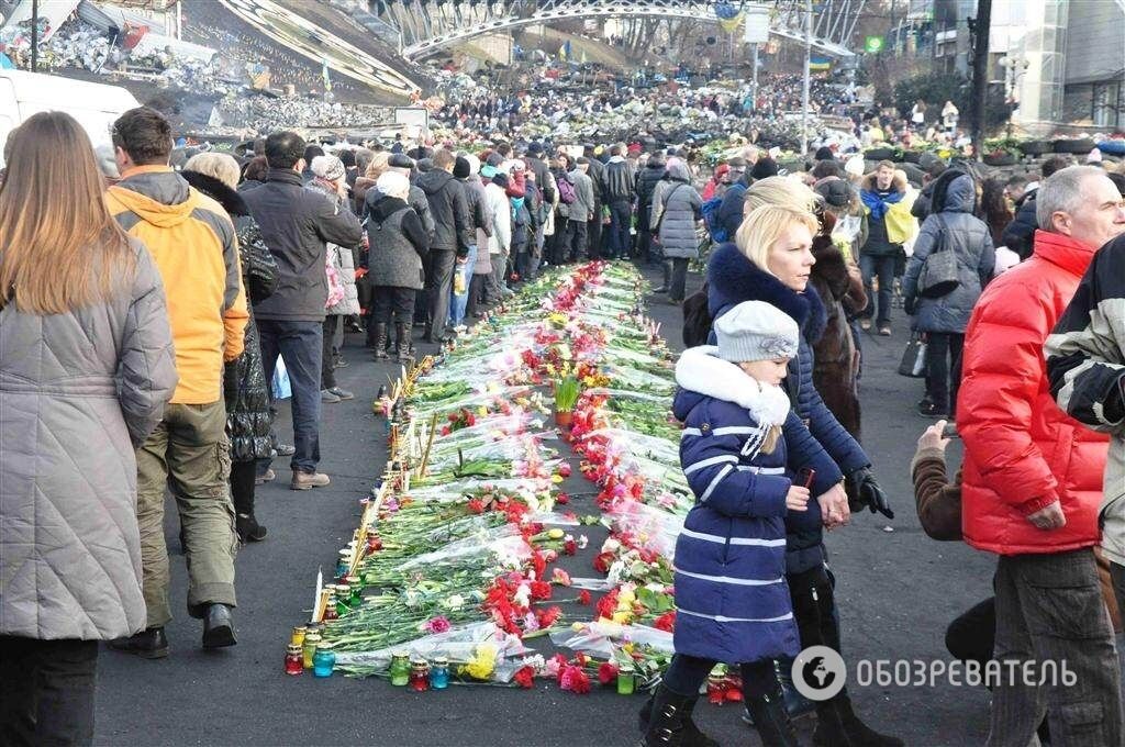 На Майдане оплакивают Небесную Сотню. Фоторепортаж