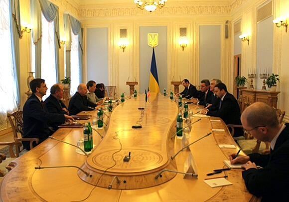 Яценюк с замом Госсекретаря США обсудил дальнейшее сотрудничество