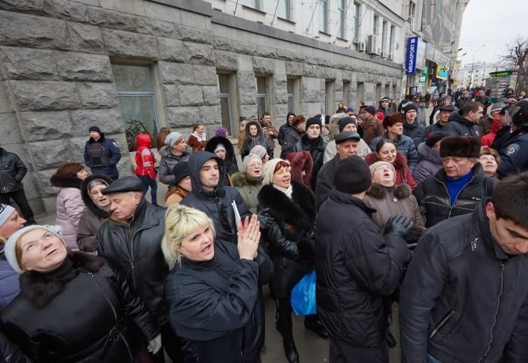 Кернес домовився: з харківської мерії зняли прапор Росії