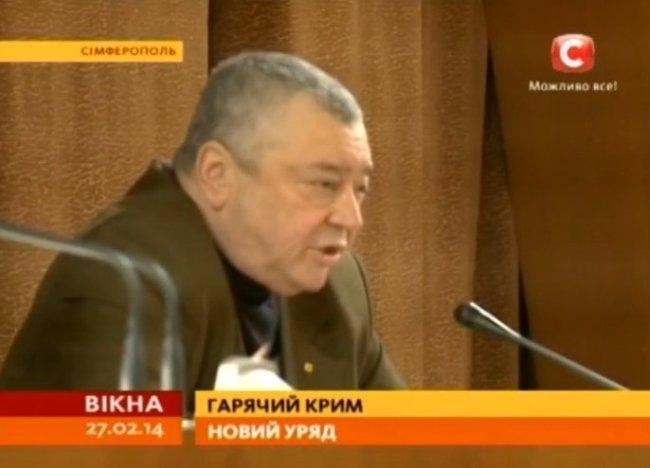 Опубліковані кадри збройної сесії парламенту Криму 