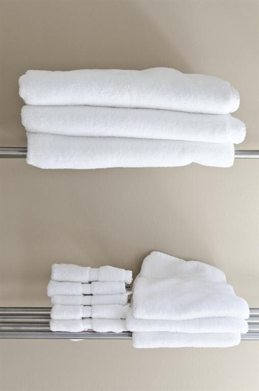 10 способов компактного хранения полотенец в ванной