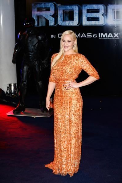 Пышная жена Робокопа на красной дорожке