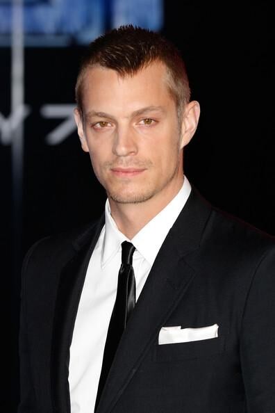 Пышная жена Робокопа на красной дорожке