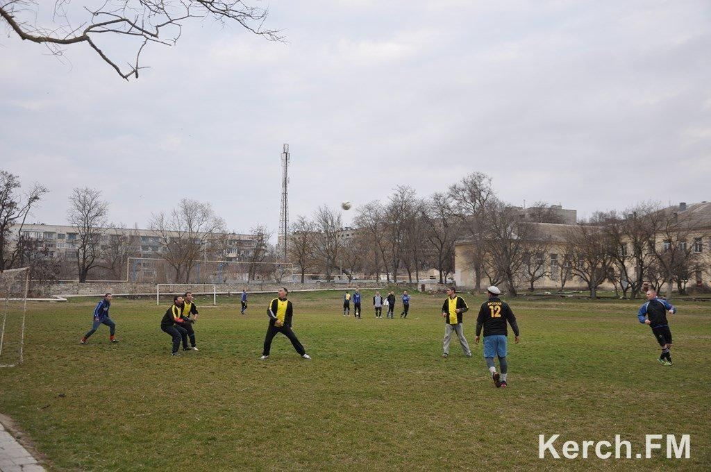 Українські морпіхи в Криму виграли в футбол у російських військових