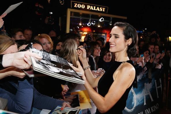 Эмма Уотсон и Дженнифер Коннелли на премьере "Ноя": черные лебеди