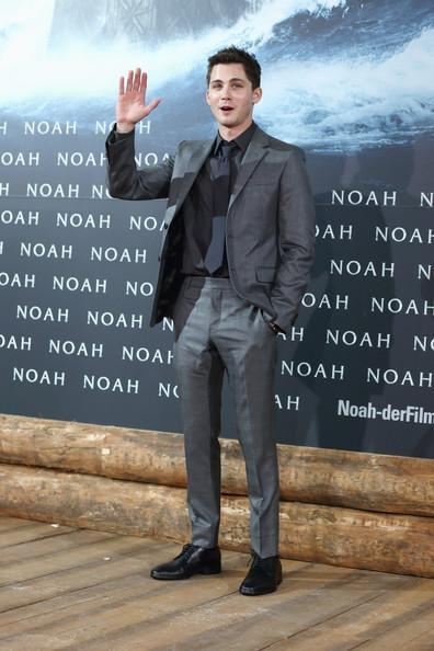 Эмма Уотсон и Дженнифер Коннелли на премьере "Ноя": черные лебеди