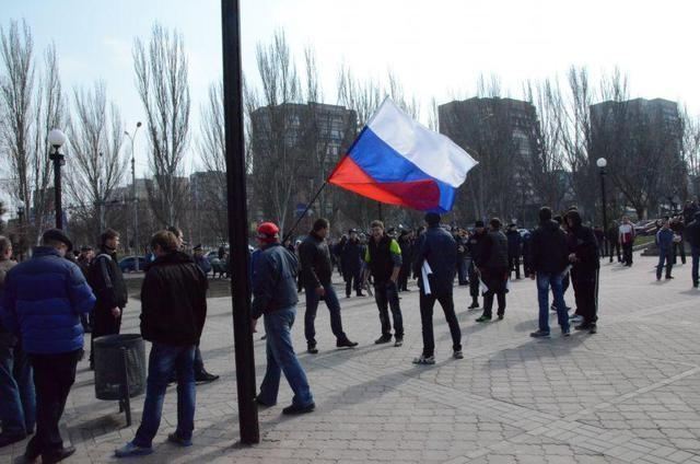 Пророссийские активисты разогнали митинг за единую Украину в Мариуполе