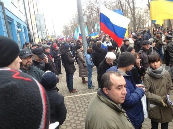 Москвичи вышли на "Марш мира" против войны в Крыму