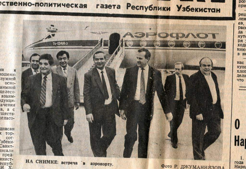 Путин в 90-е подрабатывал охранником - фотофакт