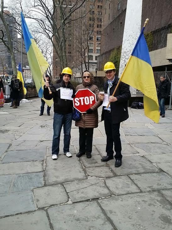 В Нью-Йорке митингующие поддержали украинцев