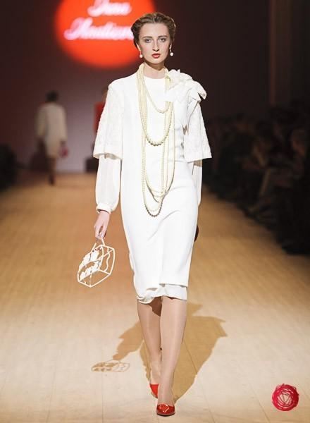 Новичок Ukrainian Fashion Week показала красивейшую коллекцию в национальном стиле